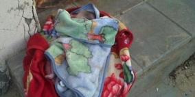 العثور على طفلة رضيعه ملقاه امام مسجد في يطا