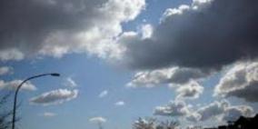 الطقس: اجواء غائمة ولا تغير على درجات الحرارة