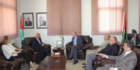 الزعتري يحث الاتحاد الأوروبي على تنفيذ مشاريع في مناطق 'ج' بالخليل