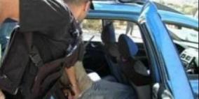 الشرطة تقبض على متهمين بسرقة مركبة بداخلها 170 ألف شيقل