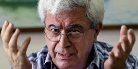 بيرزيت تشكر الأديب إلياس خوري على تبرعه بجائزة محمود درويش للجامعة