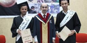 البوليتكنك تحتفل بتخريج مجموعة من طلبتها