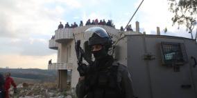 اهالي قرية بدرس يمنعون الاحتلال من هدم منزل في القرية