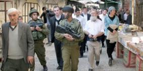 المستوطنون يستبيحون القدس القديمة بإسناد من الاحتلال