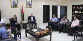 قلقيلية: المحافظ يلتقي وفدا من معهد التنمية لما وراء البحار