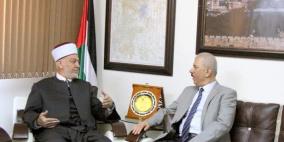 د. عيسى يستقبل عميد المعاهد الأزهرية في فلسطين