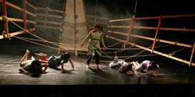 بالفن المسرحي..عشتار ينقل رسالة معاناة شعبنا