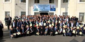 بالصور، الخليل تخرج 200 من طلبة التدريب المهني والتقني