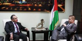 وزير الصحة يبحث مع السفير المصري سبل التعاون
