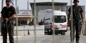 الاحتلال يمنع ذوي الأسير جعفر عز الدين من زيارته