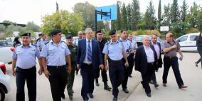 محافظ طولكرم عصام أبو بكر يطلع على سير امتحانات التوجيهي