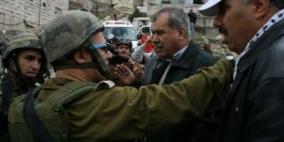 الاحتلال يقمع مسيرة سلمية ضد إغلاق شارع الشهداء في الخليل