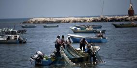 غـزة: إسرائيل تدرس توسيع منطقة الصيد والنقابة تطلب التروي