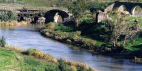 انهيار 'بركة' بمستوطنة 'مسواه' يتسبب بإغراق اراضي زراعية في الأغوار