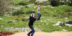 قوات الاحتلال تقمع المسيرة الأسبوعية في قرية كفر قدوم وتعتقل مراسل "الأقصى"