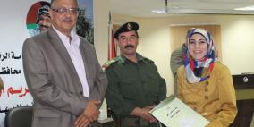 محافظ سلفيت يسلم مكرمة الرئيس لطلبة الثانوية العامة الاوائل