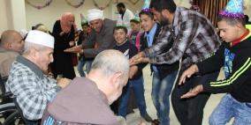 جمعية الحق في الحياة تزور دار الوفاء للمسنين بغزة