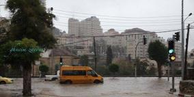 اذا لم يكن بامكانهم اصلاح العبارات فليصنعوا لنا القوارب !!