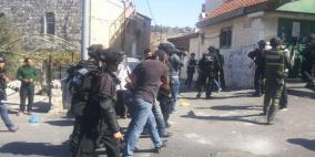 اعتقال 4 مقدسيين من عائلة واحدة بعد الاعتداء عليهم