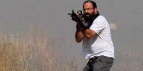 "محدث" مستوطن يصيب بالرصاص شابين احدهما بإصابة حرجة جدا في الخليل