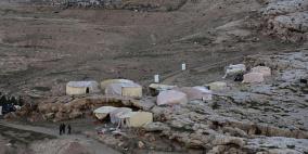 بيت لحم: ناشطون ضد الاستيطان يقيمون قرية 'خلة النحلة'