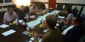 رئيس بلدية طولكرم يبحث آفاق التعاون المشترك مع اتحاد البلديات الهولندي