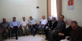 محافظ طولكرم عصام ابو بكر يؤدي واجب العزاء برحيل المناضلة النسوية نهاية محمد