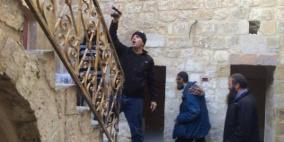 هآرتس": نتنياهو يعلن بإمكان المستوطنين بالخليل العودة للبيتين بعد استكمال وثائقهم