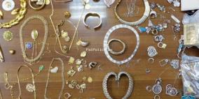 كشف ملابسات سرقة مصاغ ذهبي بقيمة 20 الف دينار