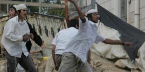 مستوطنون يرشقون مركبات المواطنين بالحجارة جنوب الخليل