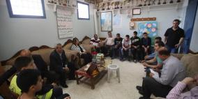 قلقيلية: المحافظ يكرم طلاب فريق الروبوت المدرسي في ذكور الوكالة