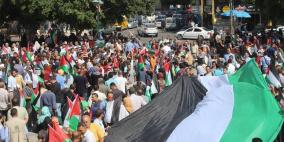وقفة بغزة تنادي بإنهاء الانقسام الفلسطيني