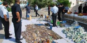 صحة البيئة في جنوب الخليل تضبط كميات كبيرة من الشوكولاته الفاسدة