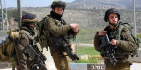 سلوان: قوات الاحتلال تعتقل شابين وتصادر مركبة وخيمة