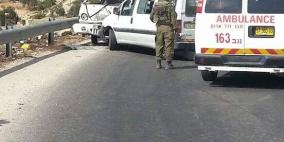 اصابة شابين باعتداء مستوطن عليهم في بيت عوا