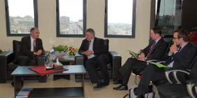 غنيم يبحث مع القنصل الفرنسي دعم بلاده لحق الفلسطينين الحصول على مواردهم المائية