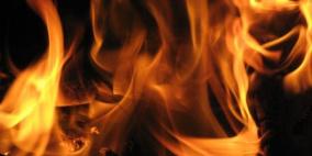 اشتعال النيران داخل مستودع تموين في حي الصناعة بجنين