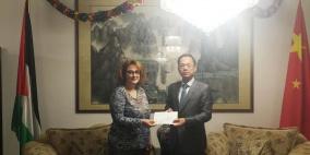 غزة: عطاء فلسطين توقع اتفاقية مع السفارة الصينية لإنارة المنازل بالطاقة الشمسية