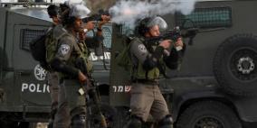 بلعين: حالات اختناق خلال مواجهات مع الاحتلال والاستيلاء على 5 مركبات