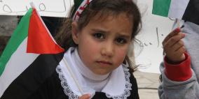 الصحفيون والمعلمون المضربون وأطفال الخليل في وقفة تضامنية مع القيق