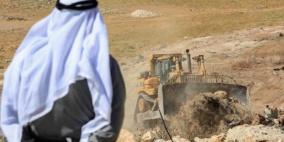 الاحتلال يسلّم إخطارات هدم لثلاث آبار وخيمتين جنوب الخليل