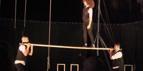 عرض مسرحي في " جامعة خضوري" يعكس حالة إبداع فلسطينية في عالم السيرك