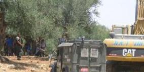 مسيرة سلمية في بيت جالا تنديدا بتجريف الأراضي لصالح الجدار