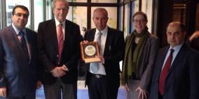 رئيسا بلدية الخليل والغرفة التجارية يبحثان سبل التعاون المشترك