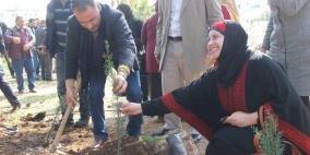 صور: فعالية زراعة أشجار في ذكرى يوم الأرض بالخليل