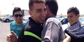 قبل ساعات إطلاق سراحه..الاحتلال يبلغ ام الاسير شلبي بأن فرحتها لن تكتمل