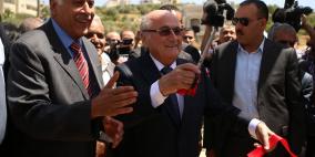رئيس الاتحاد الدولي لكرة القدم يفتتح ملعب كرة قدم في دوار القرع قرب رام الله