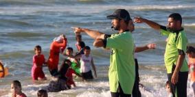 الدفاع المدني بغزة يوجه إرشادات للتعامل مع الحر و"شاطئ البحر"