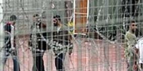 جنين: والدة أسير تطالب بالضغط على ادارة السجون للسماح لها بزيارة نجلها