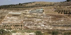 بالصور: العمل الزراعي" يبدأ باستصلاح 300 دونم زراعي ضمن مشروع جذور